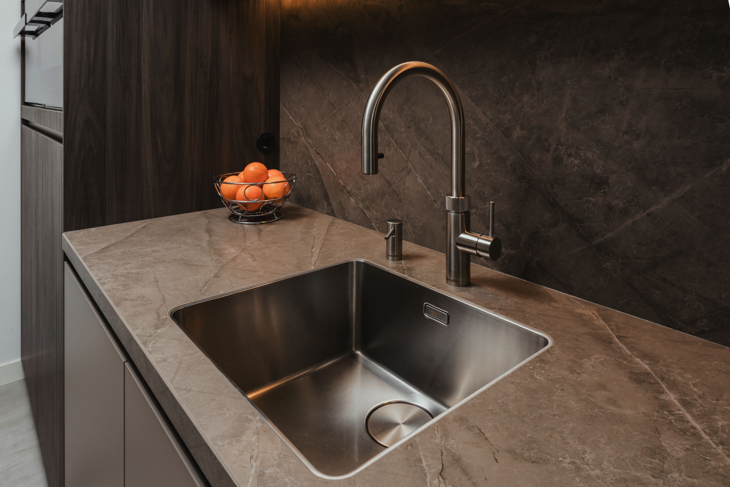 luxe keuken met kraan