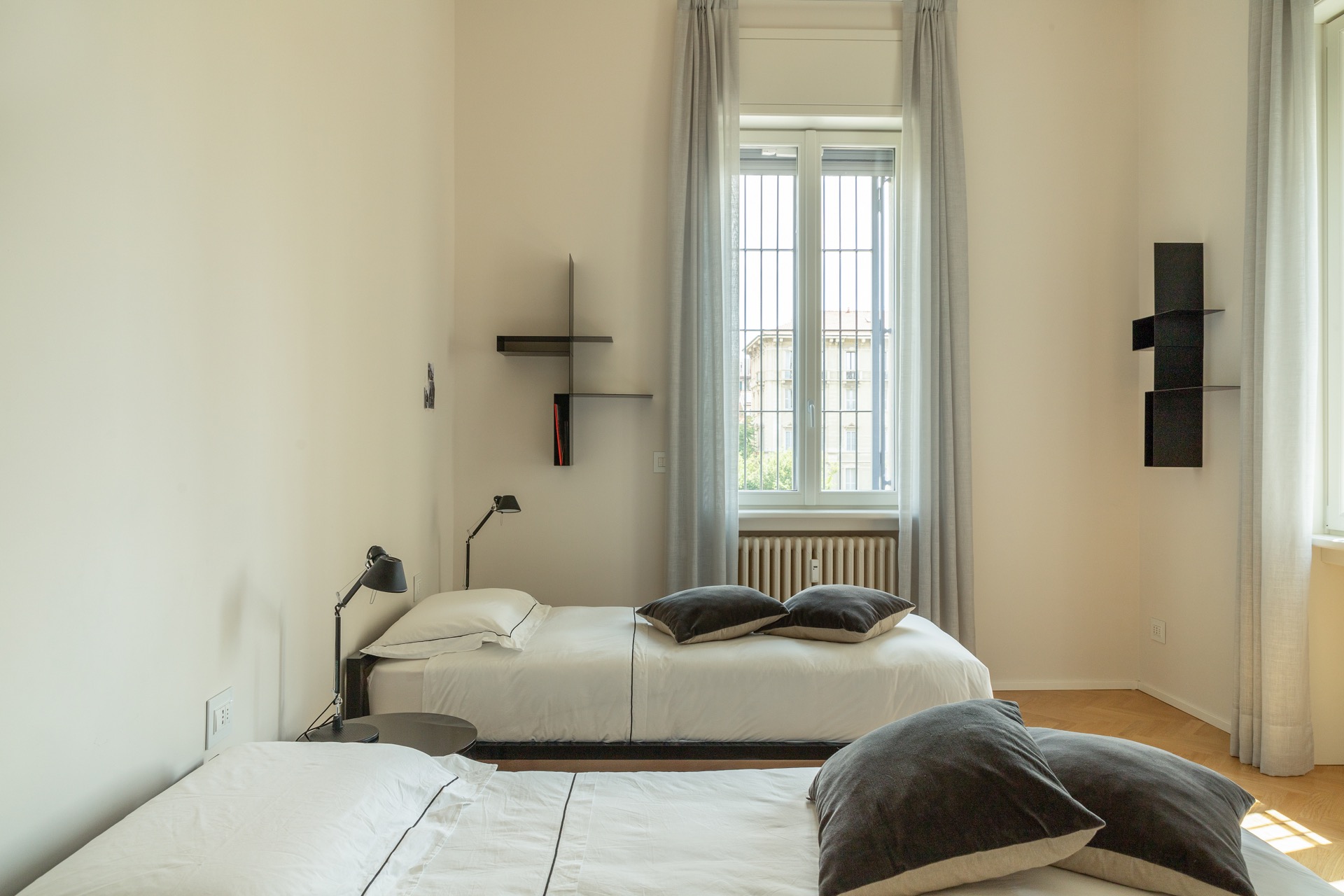 slaapkamer met twee bedden
