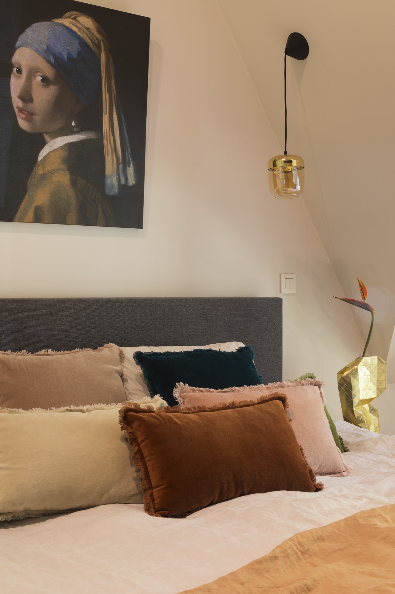 luxe bed met kussens
