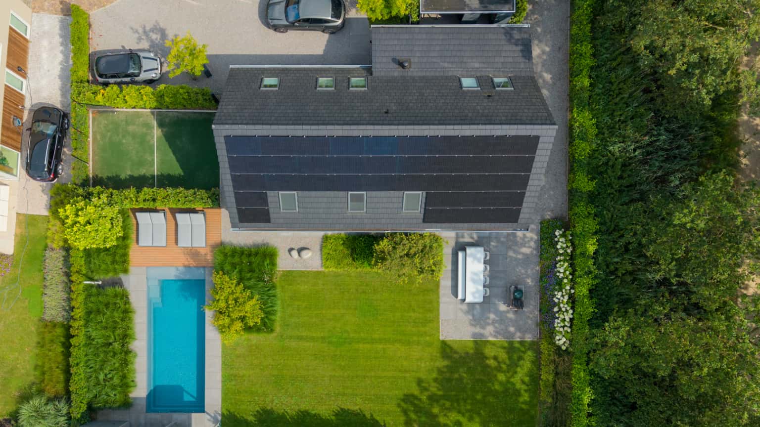 overzicht villa tuin