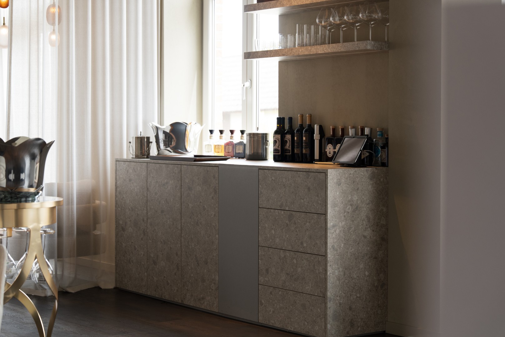 bar