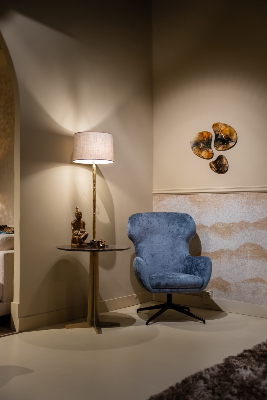 zithoek met luxe kunst