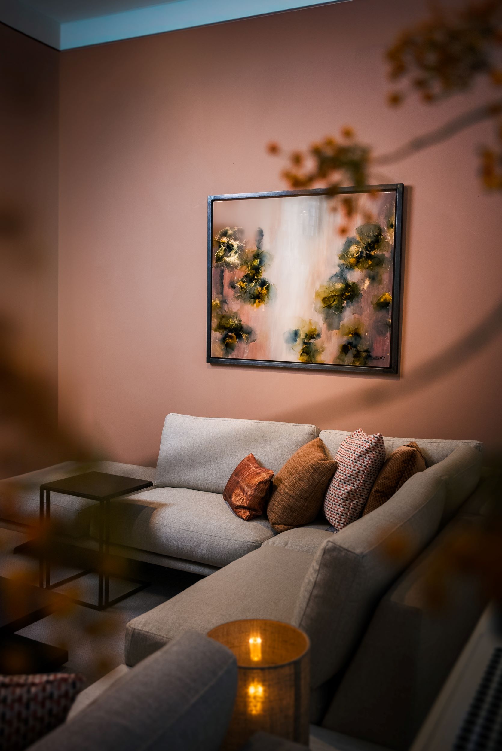 zithoek met luxe kunst