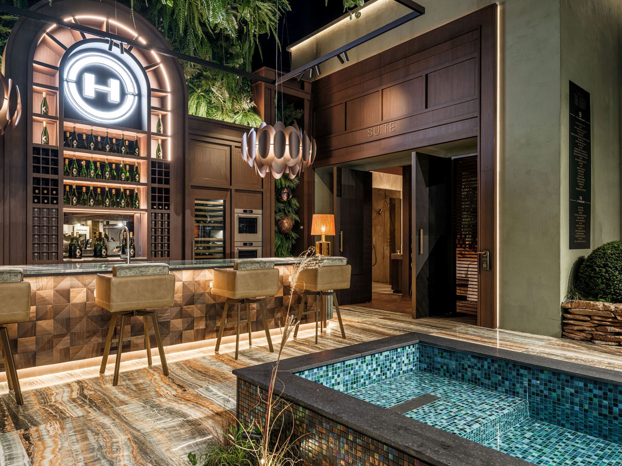 luxe bar