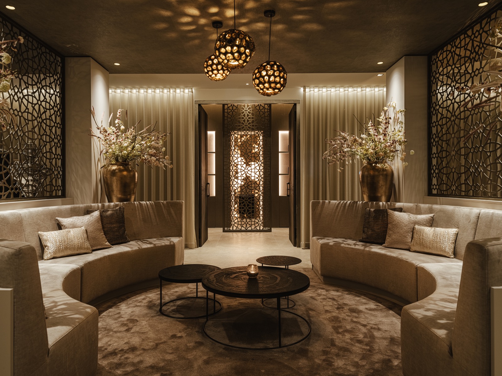 wachtruimte met luxe meubels