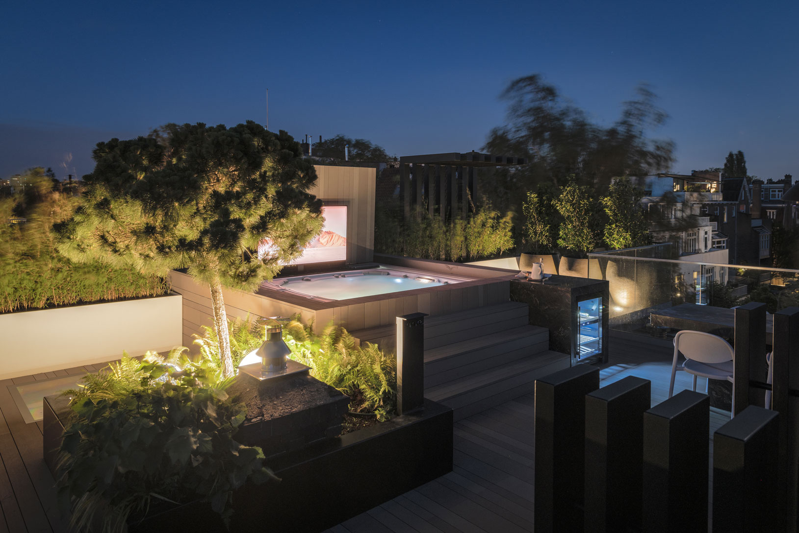 tuin met luxe spa