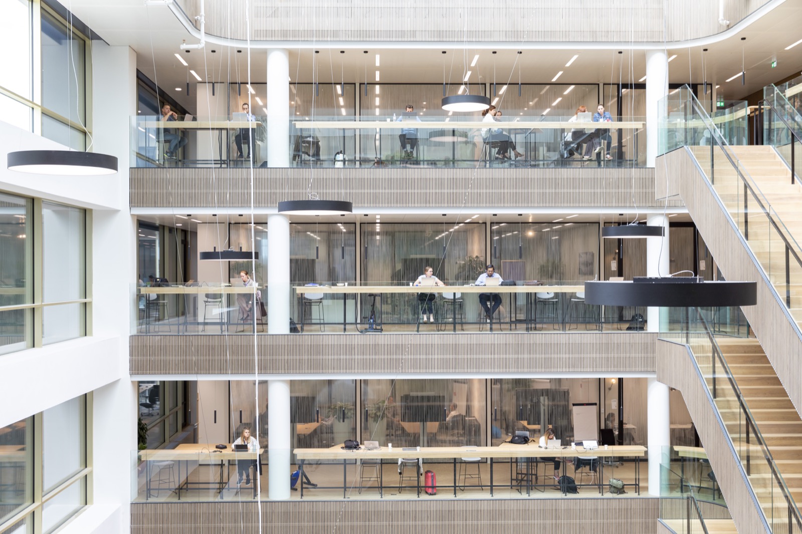 kantoor inrichting op meerdere etages