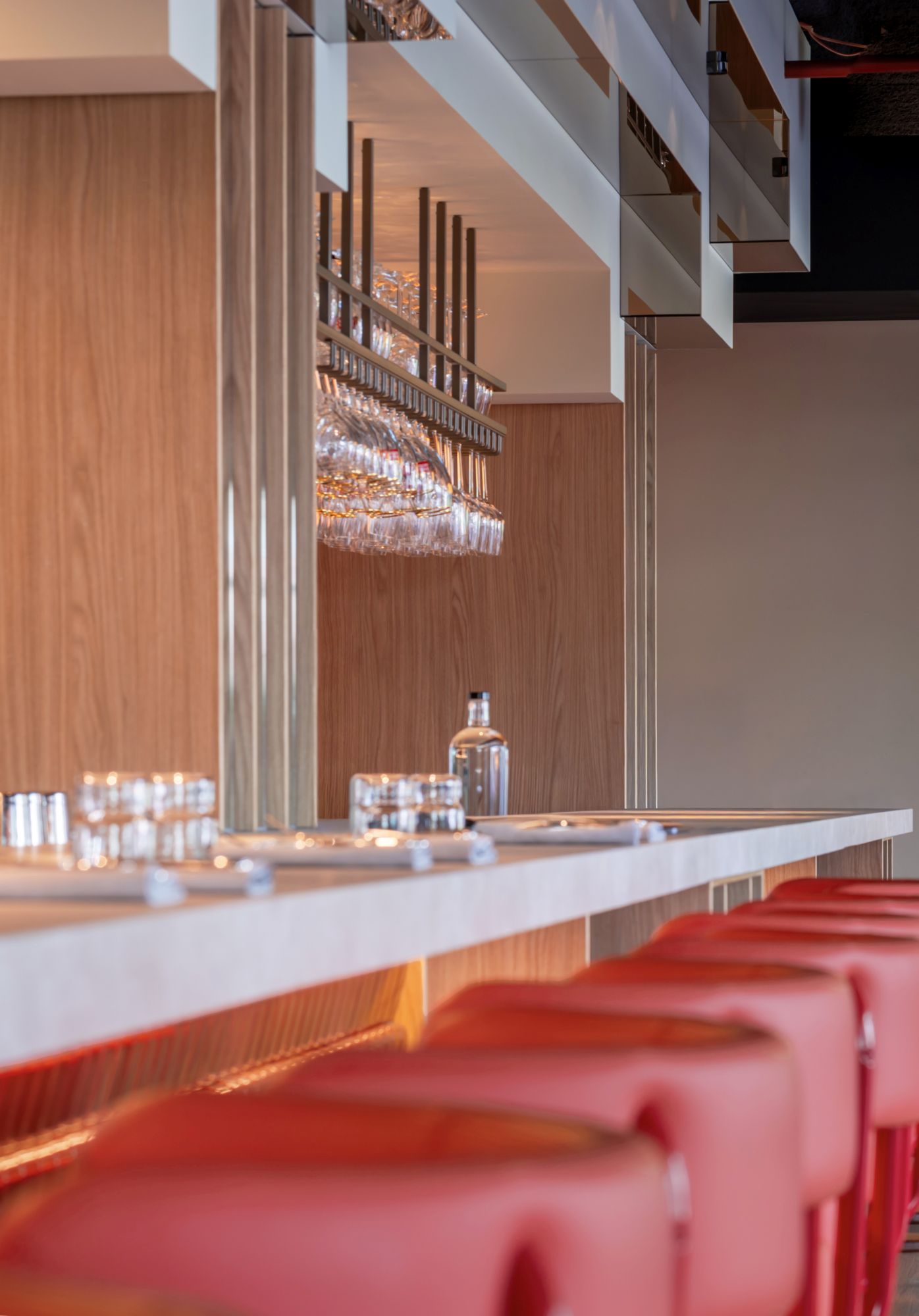 close up bar