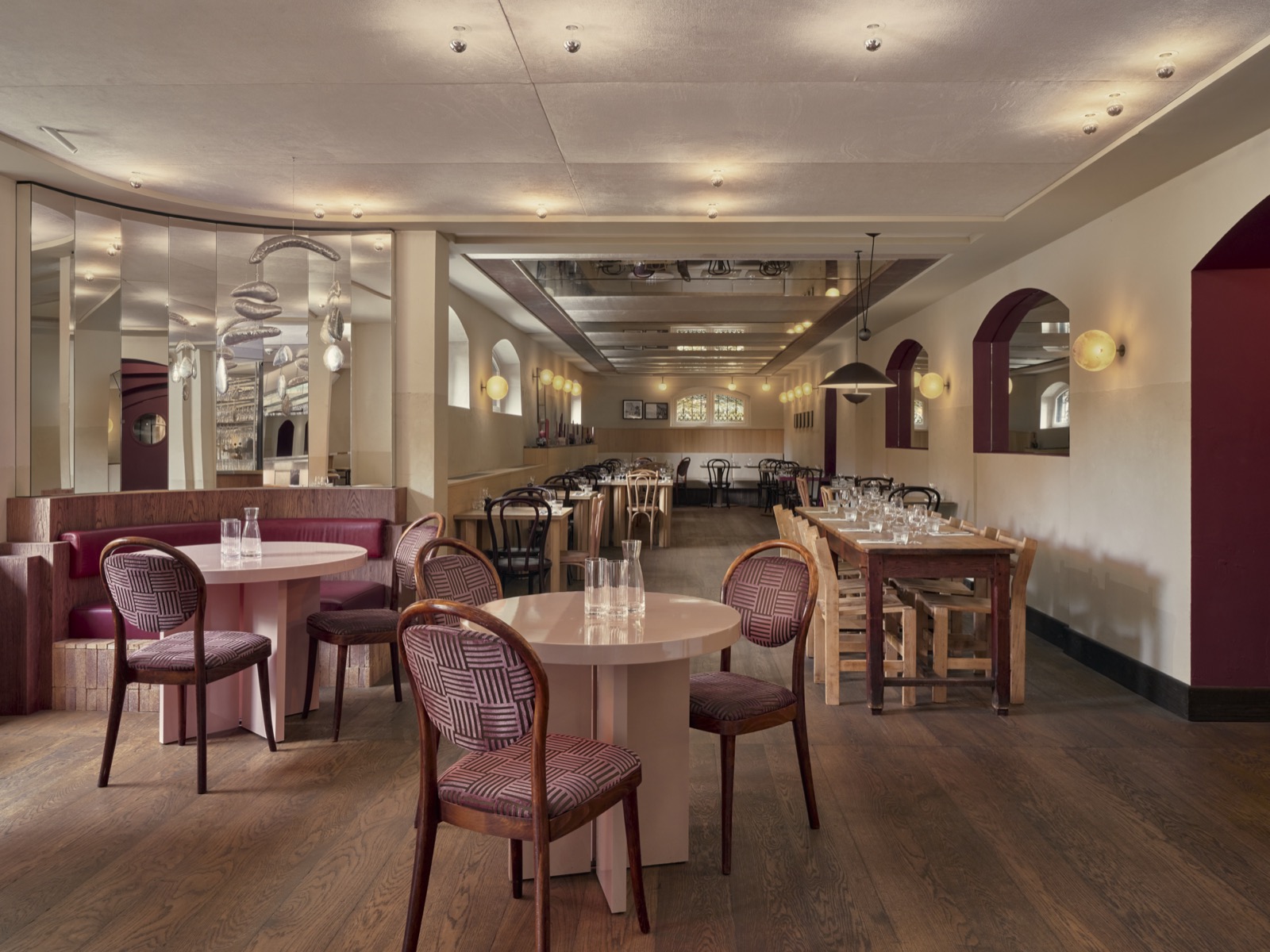 restaurant met luxe meubels