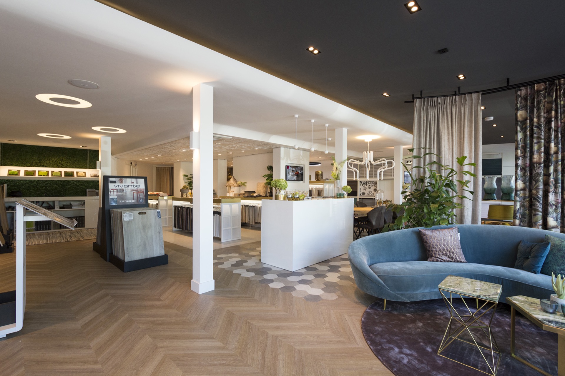 studio met design verlichting