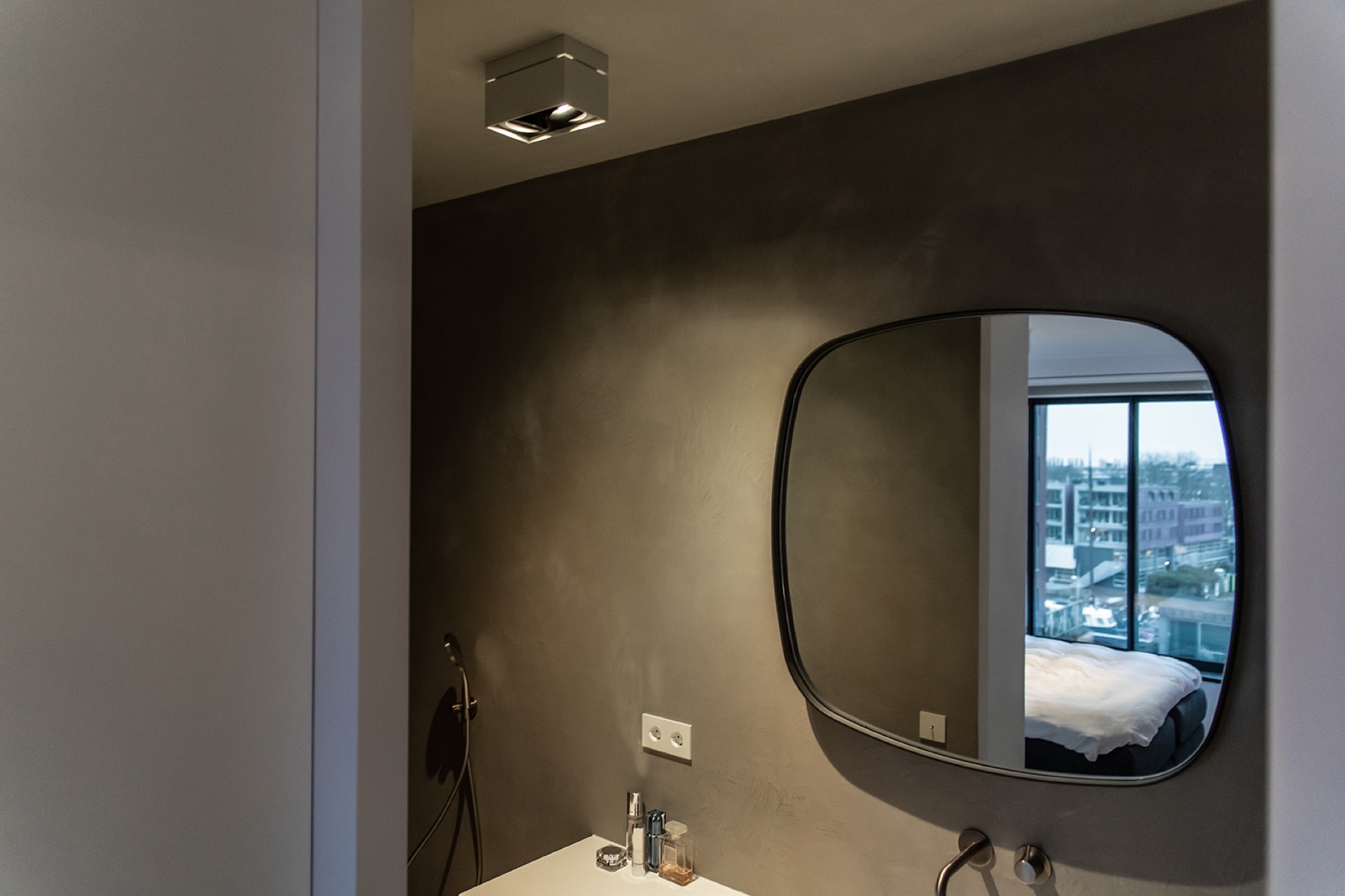 badkamer met design verlichting