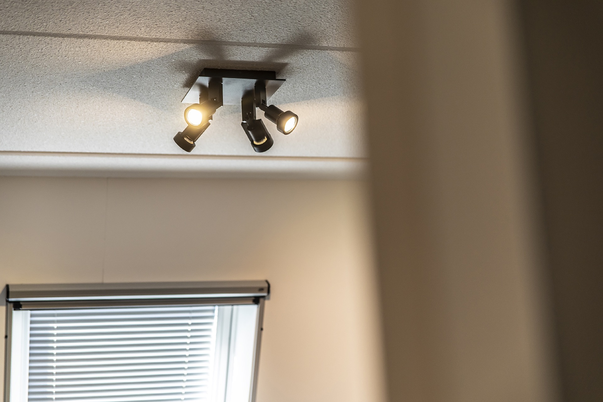 plafond met luxe lamp