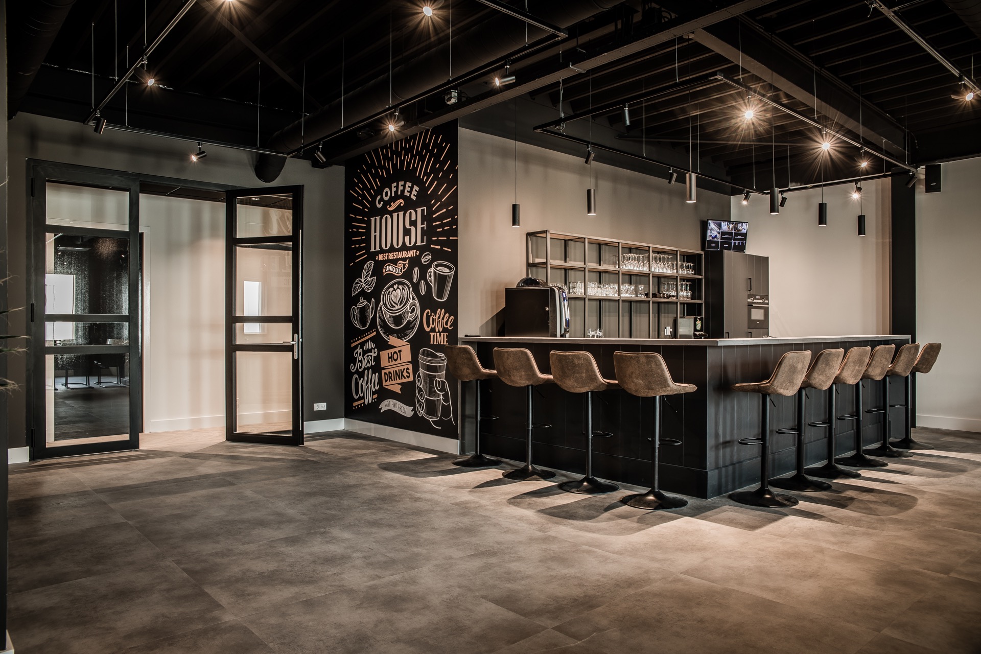 luxe bar met design verlichting