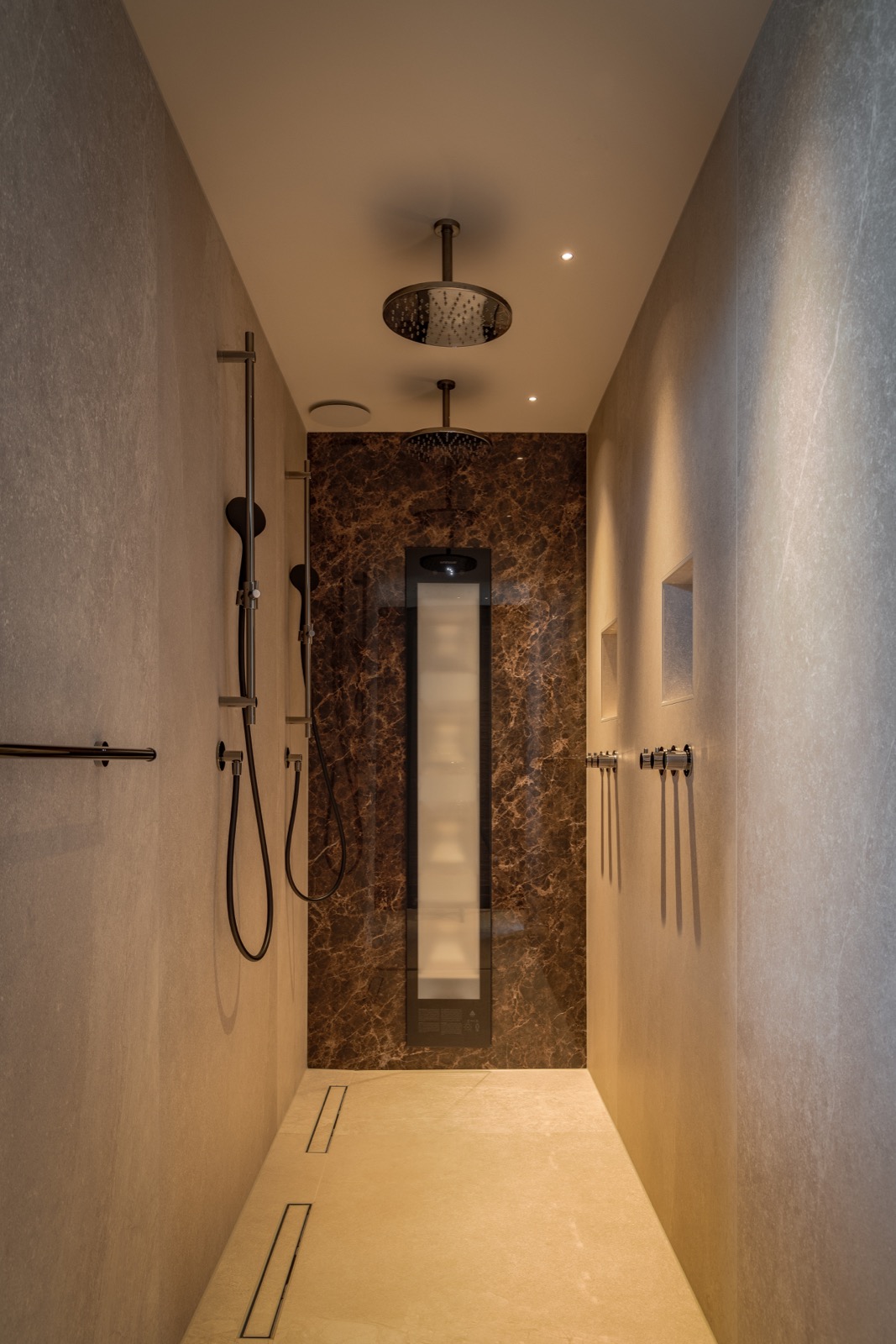 douche met luxe verlichting