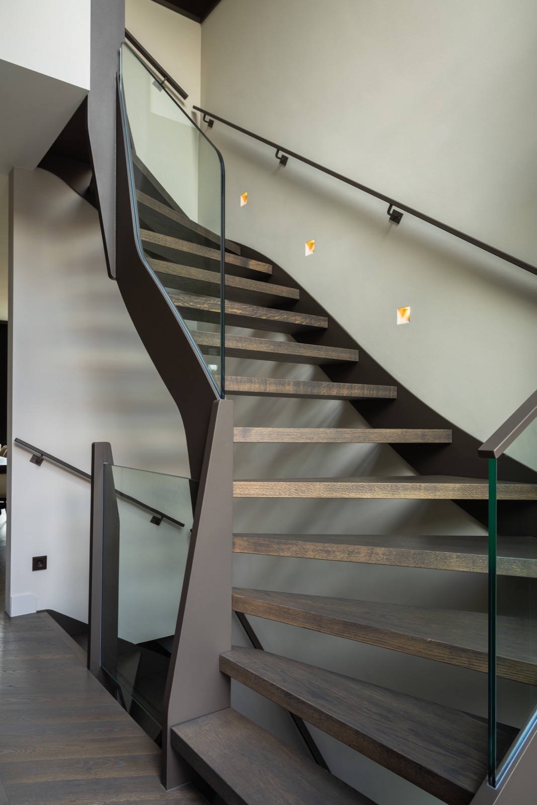 trap met luxe trapverlichting