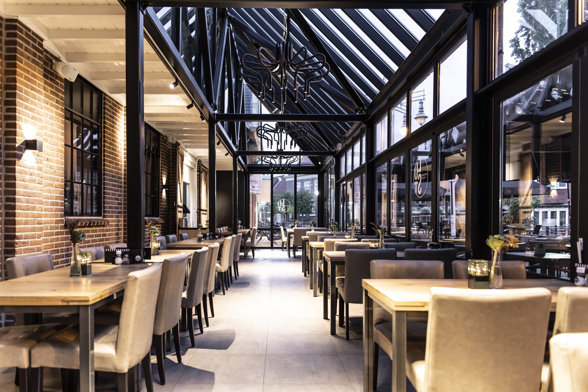 restaurant met design verlichting