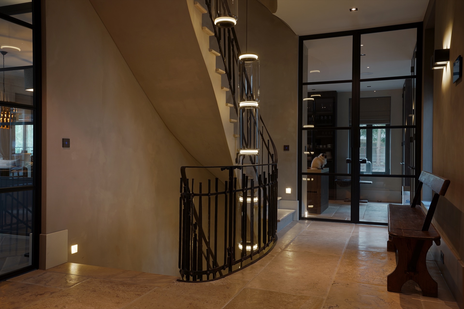 hal met luxe verlichting