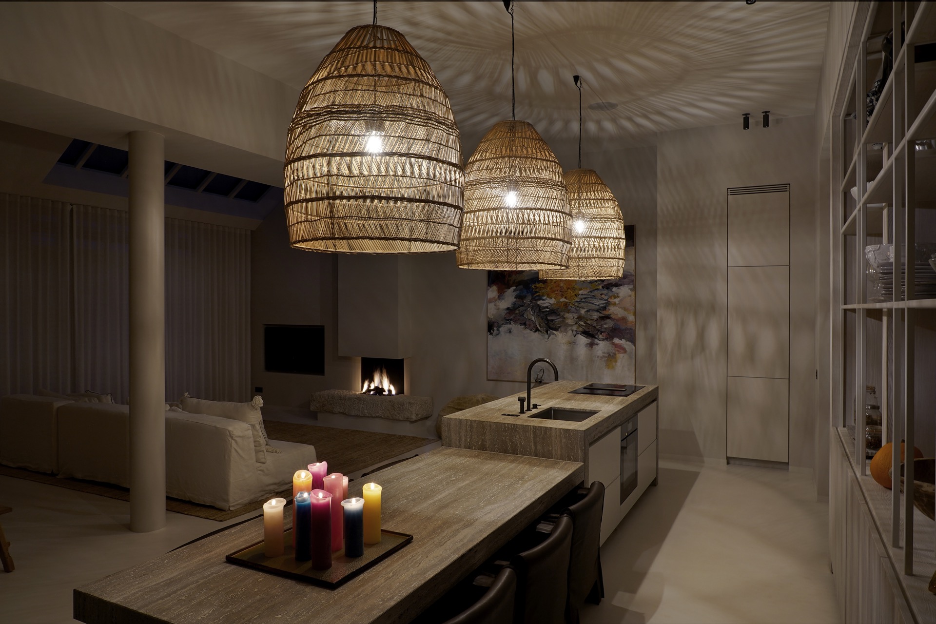 luxe lampen boven kookeiland