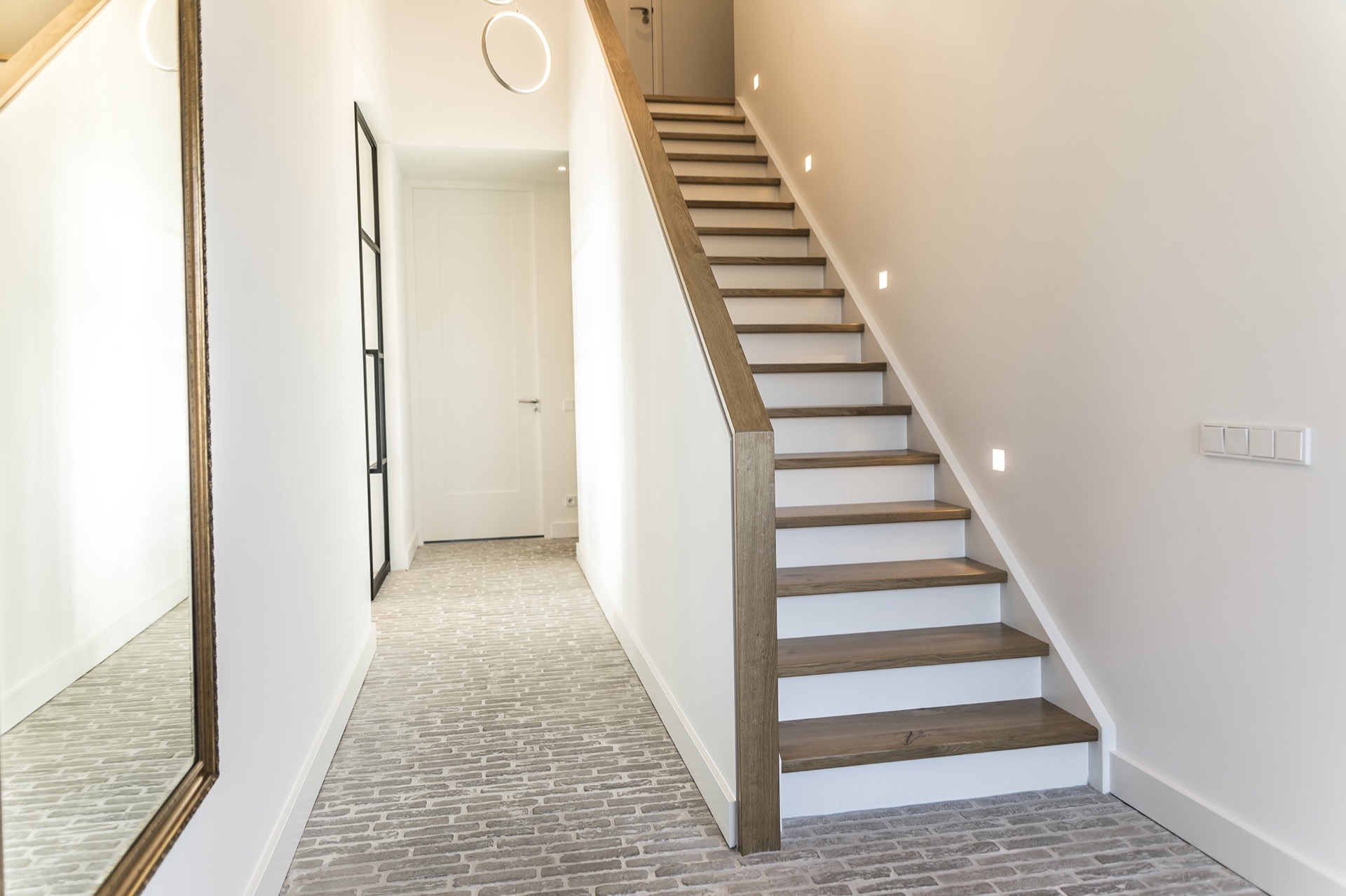 trap met trapverlichting