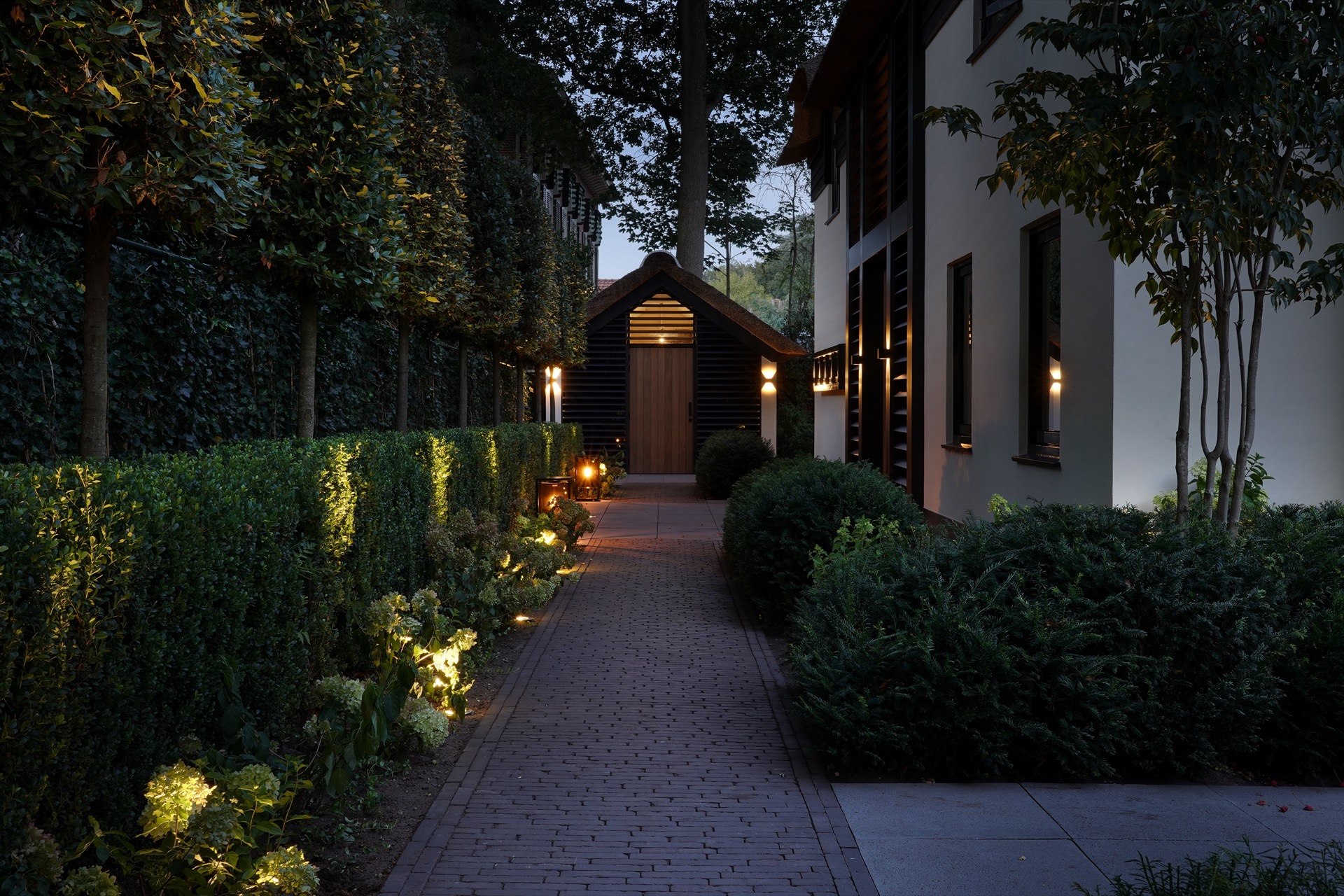 tuin met luxe lichtplan