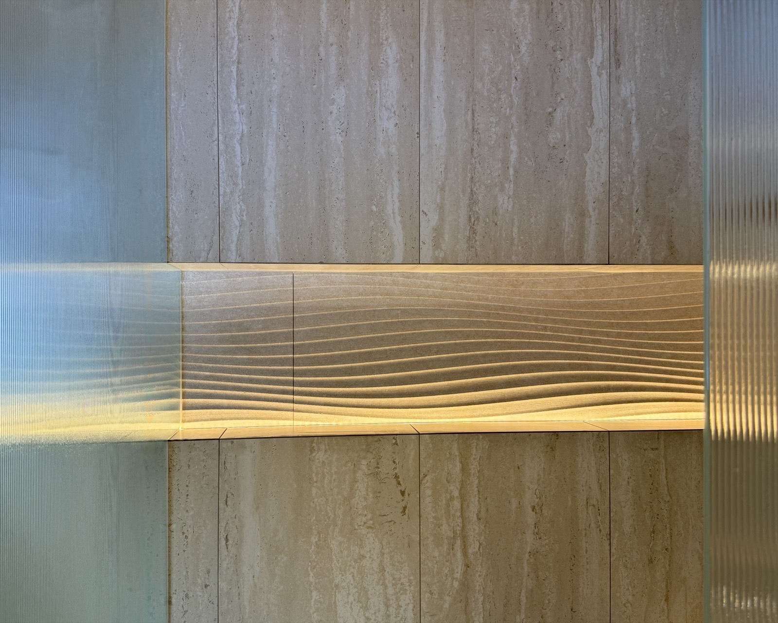 douche met nis met verlichting