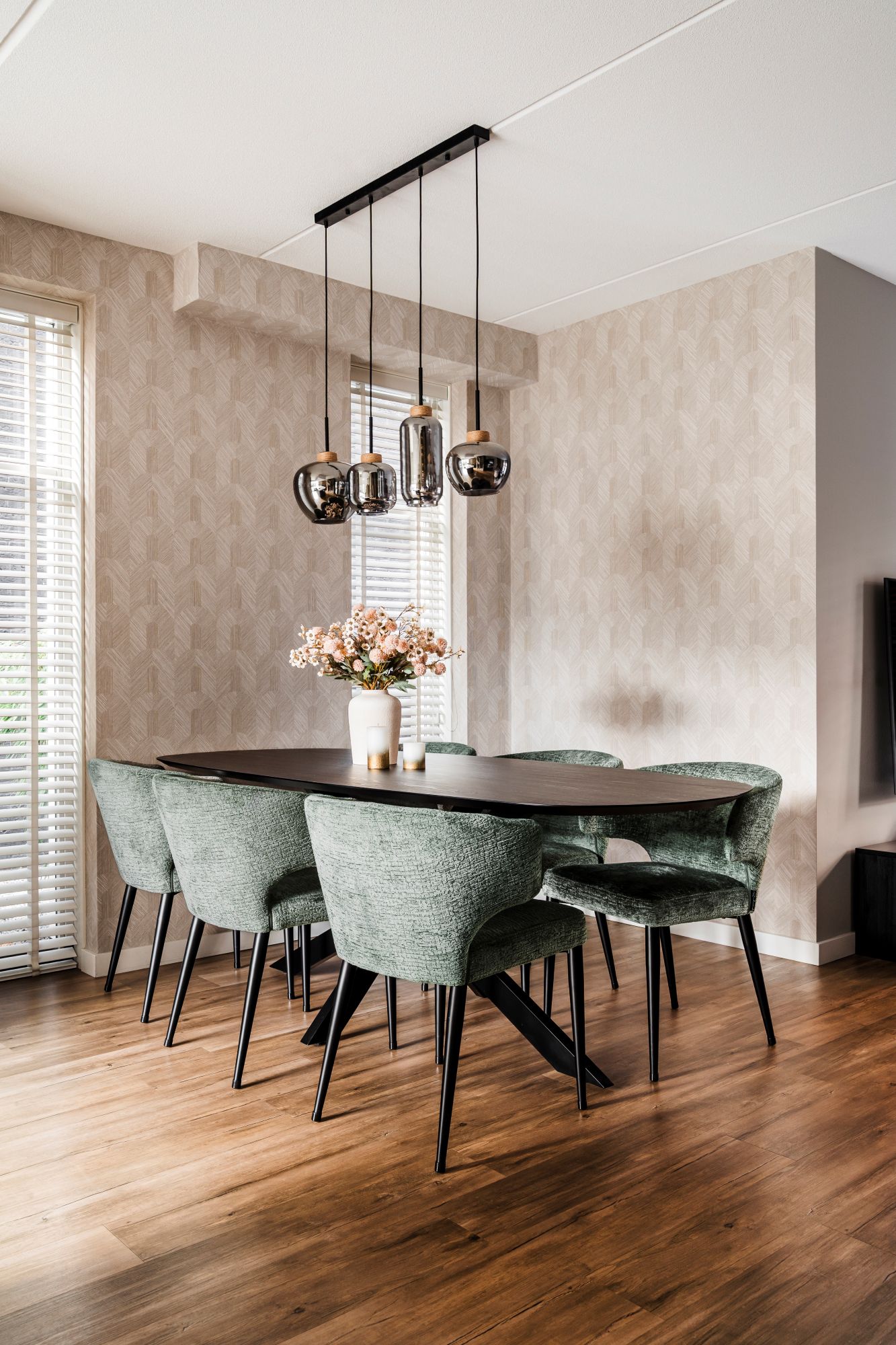 hanglampen boven eettafel