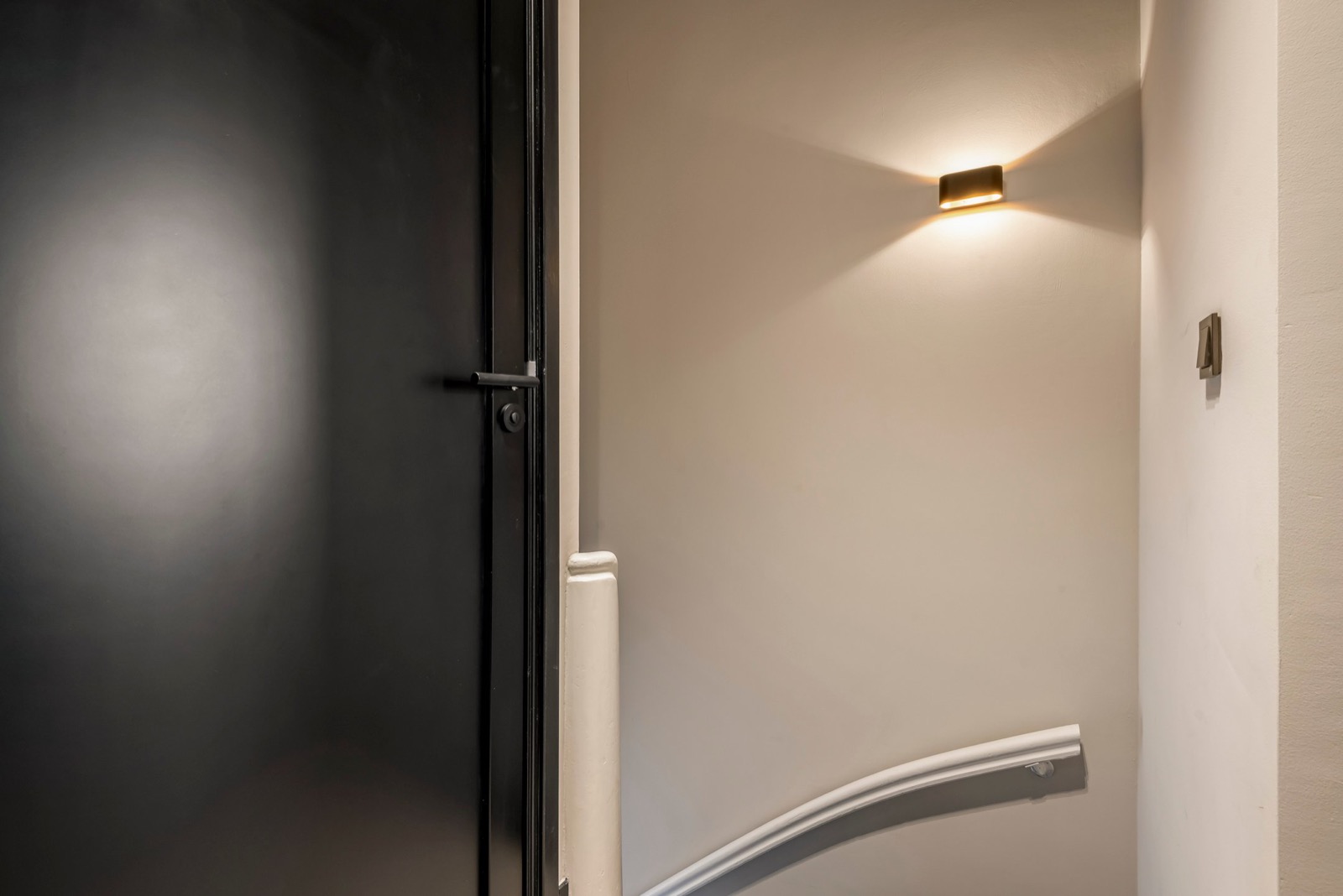 hal met luxe verlichting