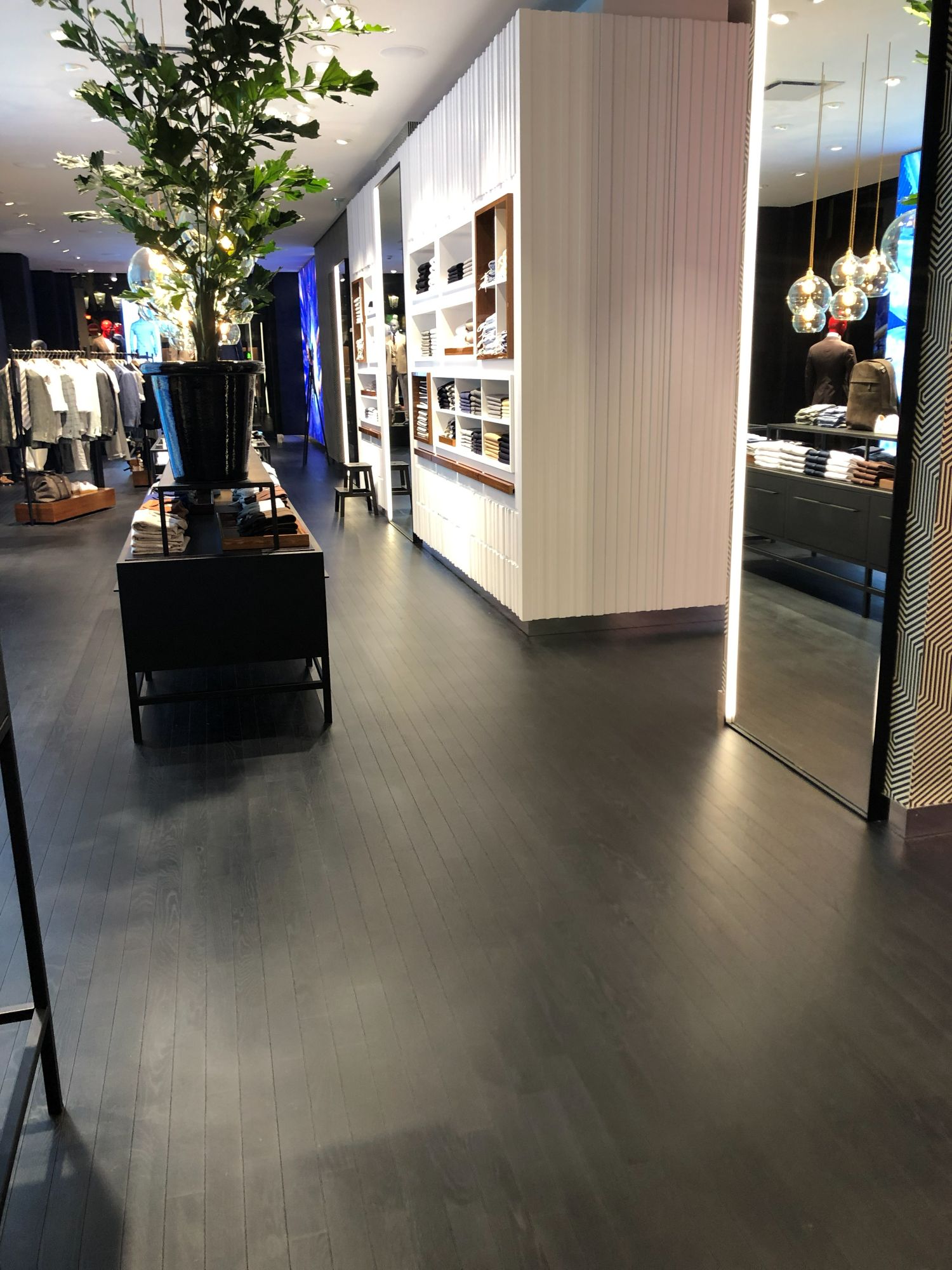 houten vloer in winkel