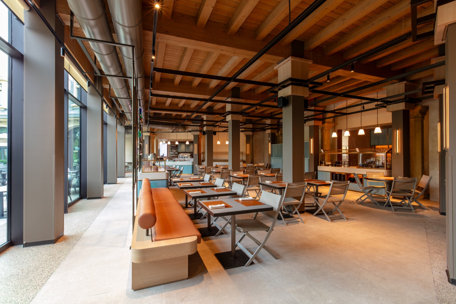 restaurant met luxe meubels
