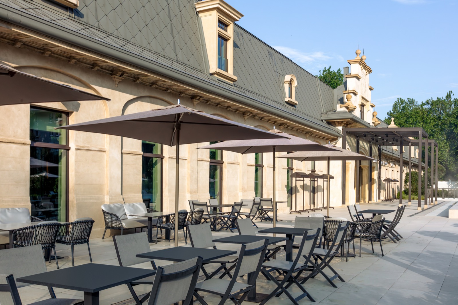 terras met luxe tuinmeubels