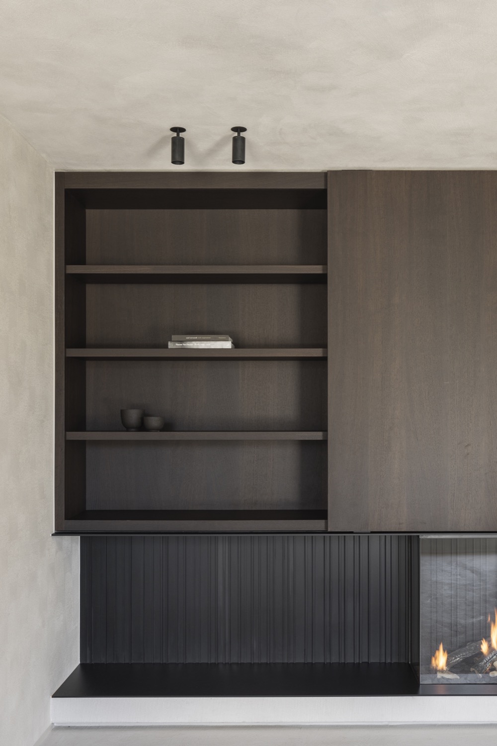 wandkast met openhaard