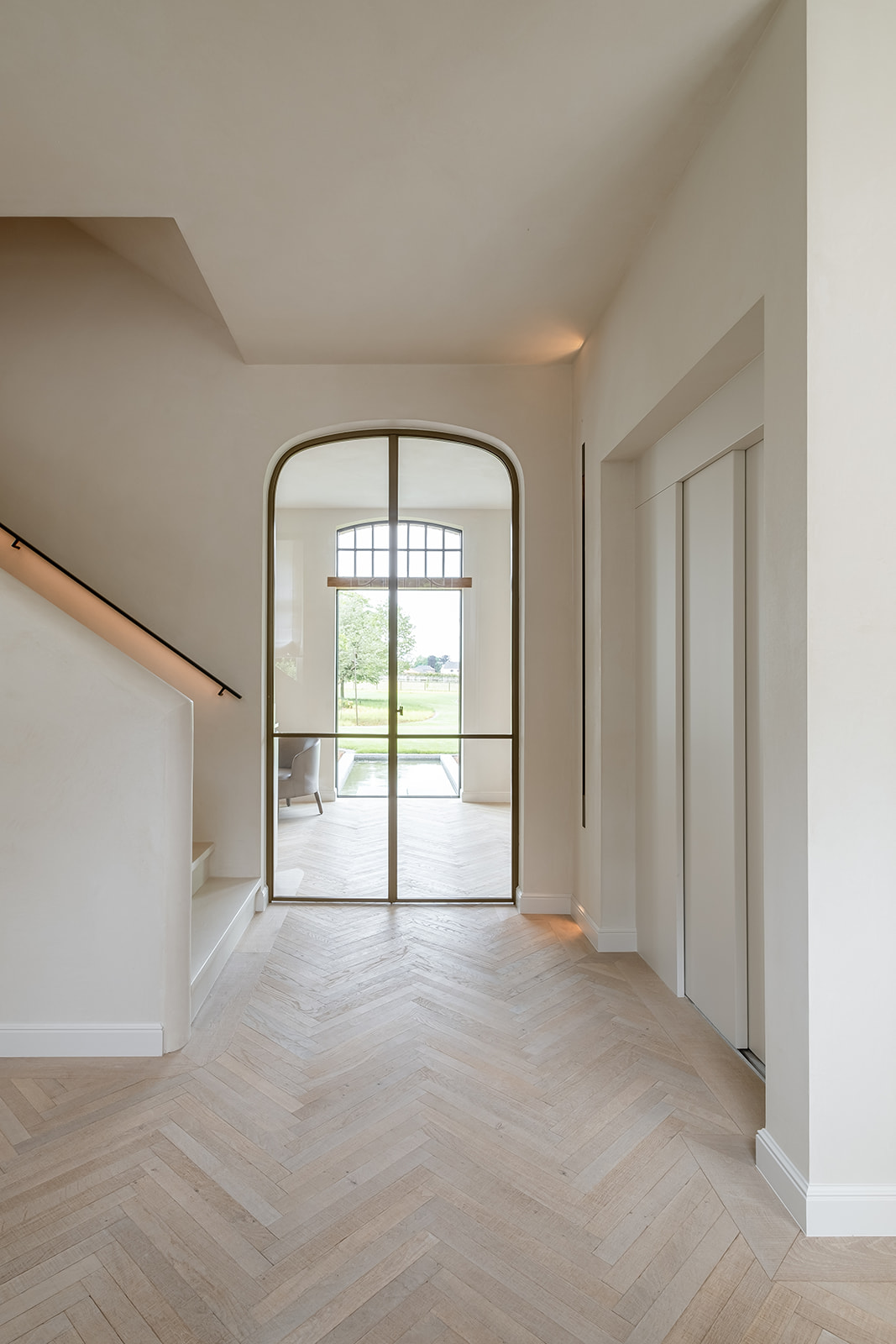 hal met luxe wandafwerking