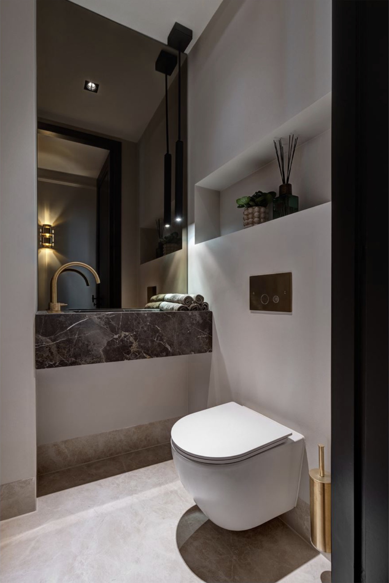luxe toilet