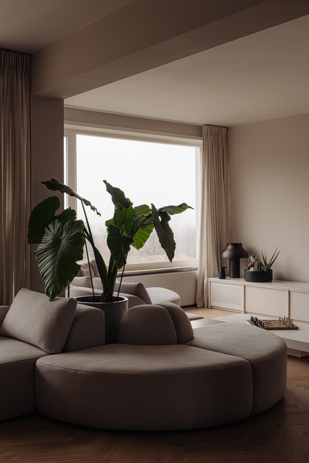 luxe bank met plant