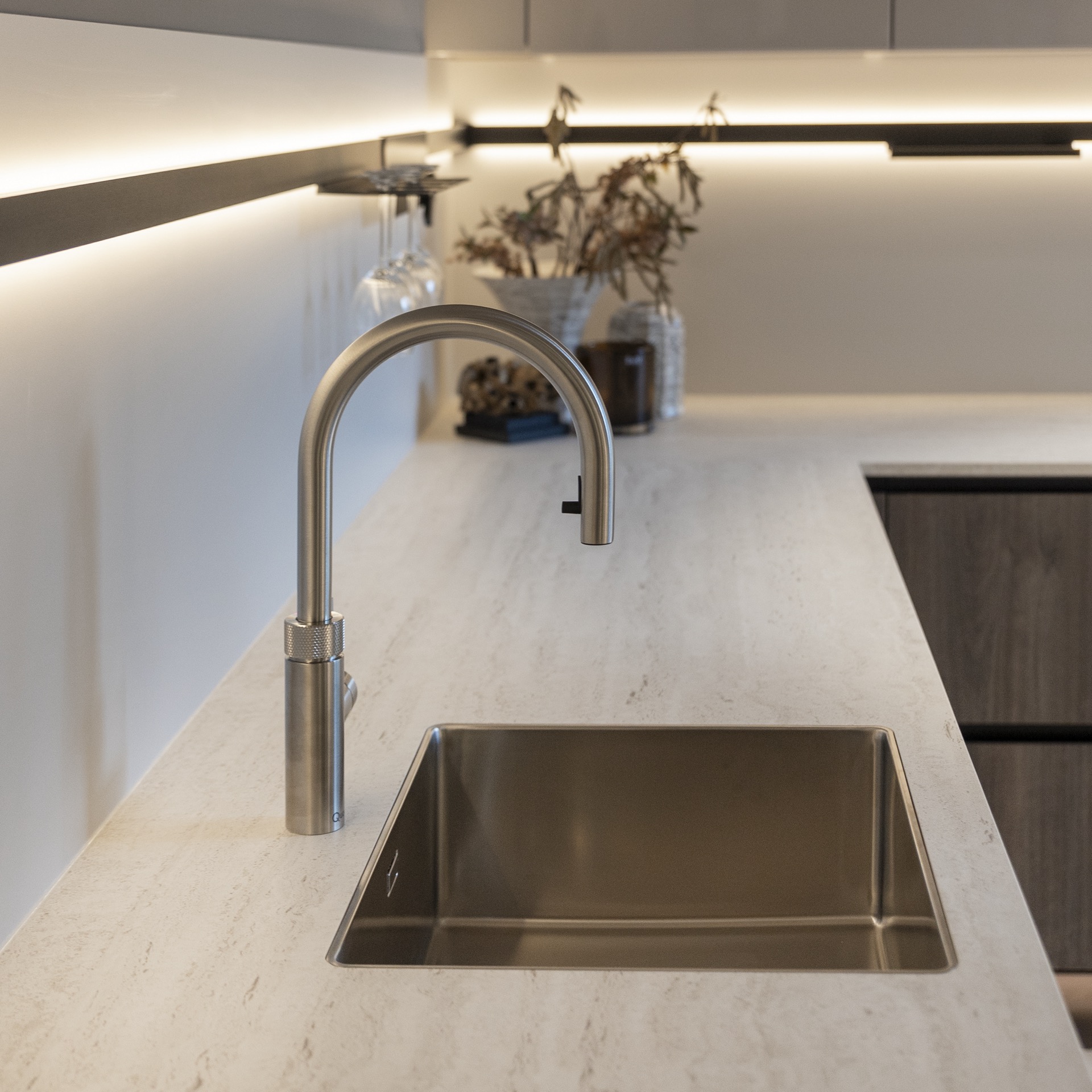 keuken design met luxe kraan