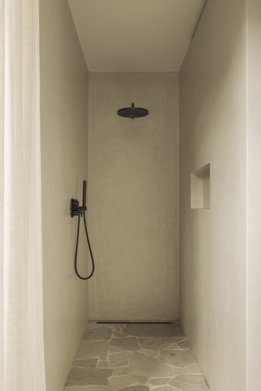 douche met luxe stucwerk