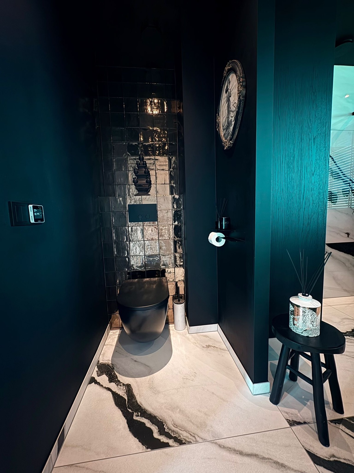luxe toilet