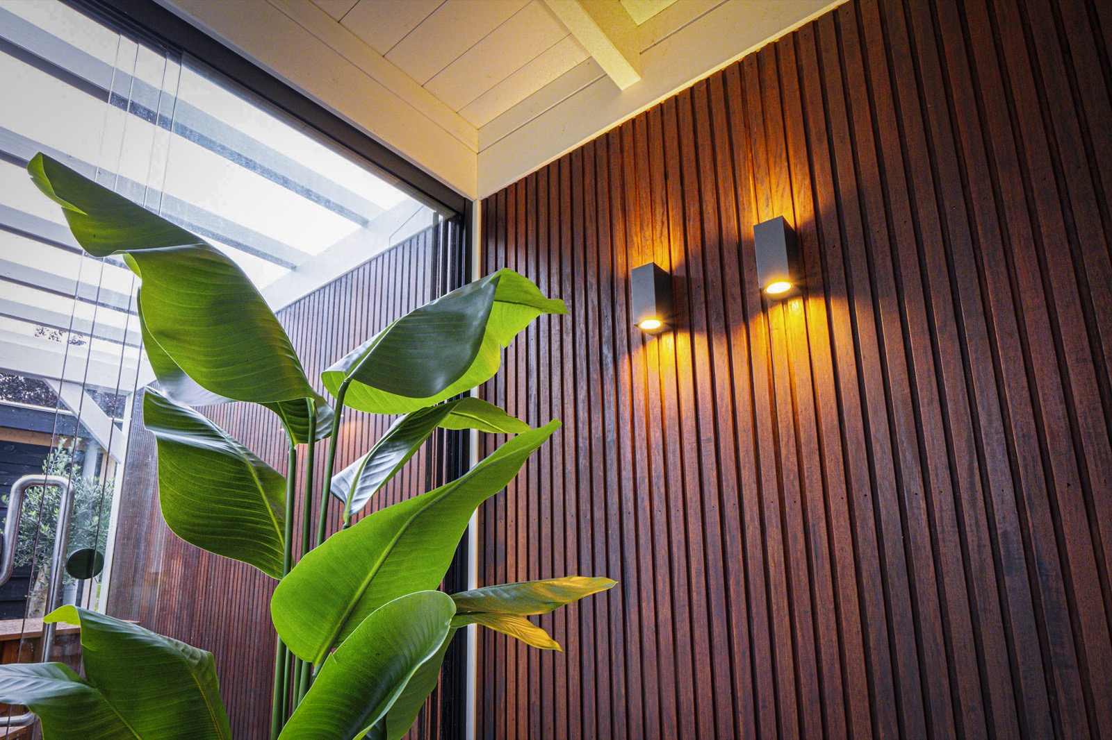 wandverlichting in terrasoverkapping