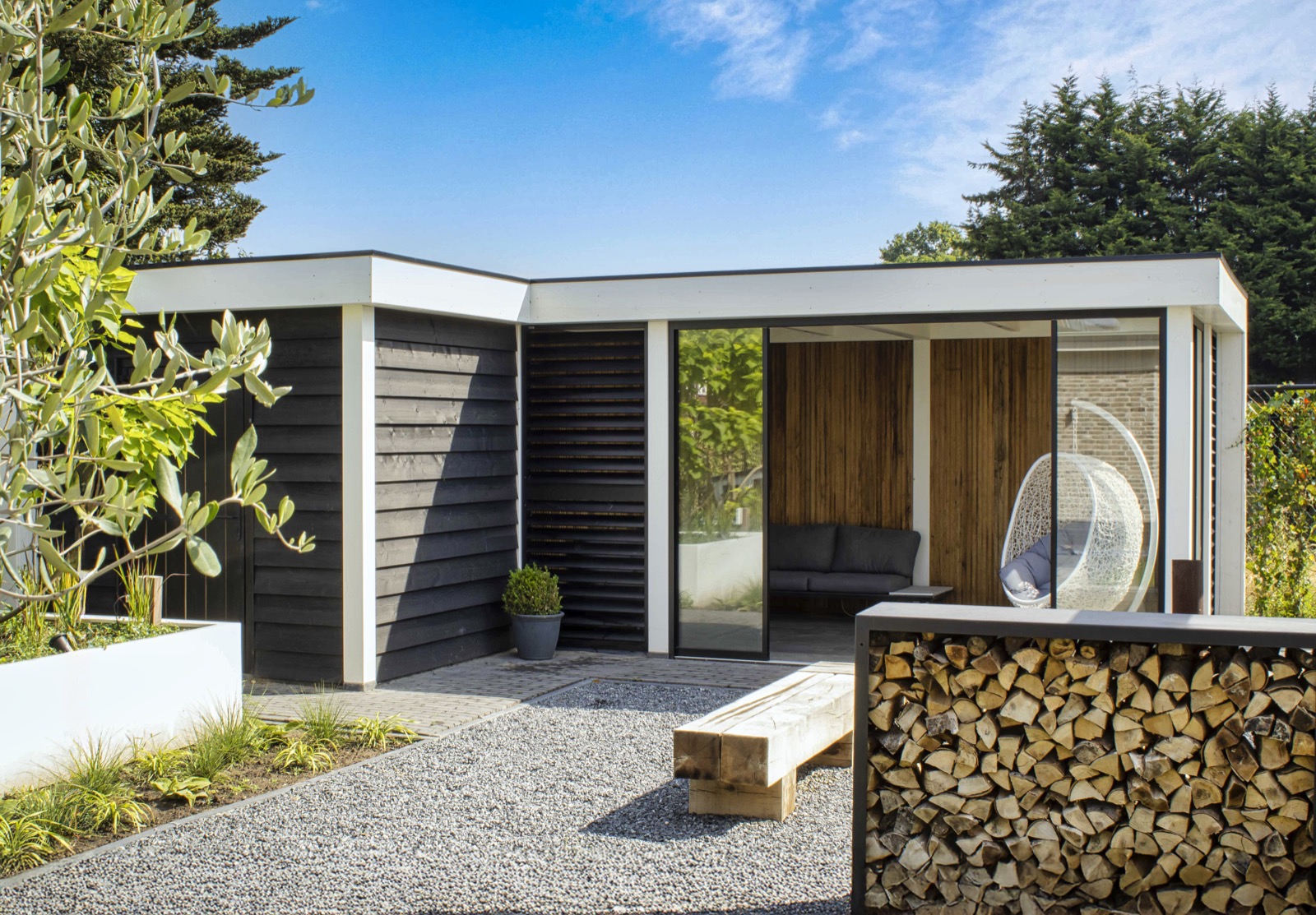 luxe buitenverblijf met douglas hout