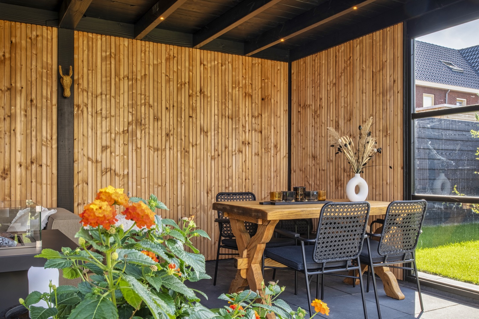 luxe overkapping met douglas hout