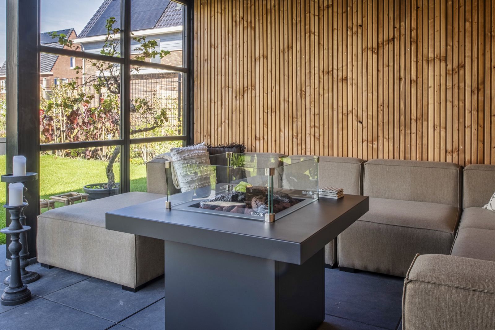 tuinmeubels in luxe overkapping