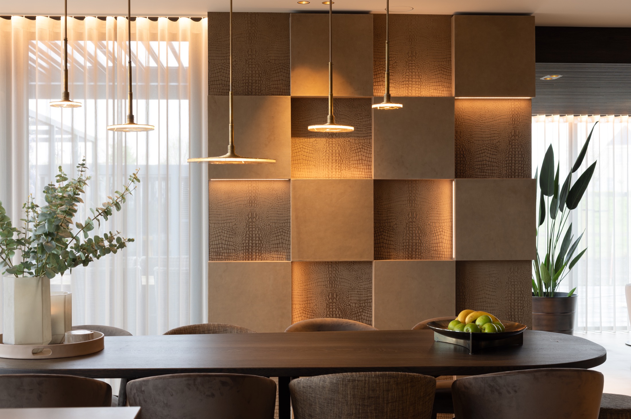 eettafel met exclusieve verlichting
