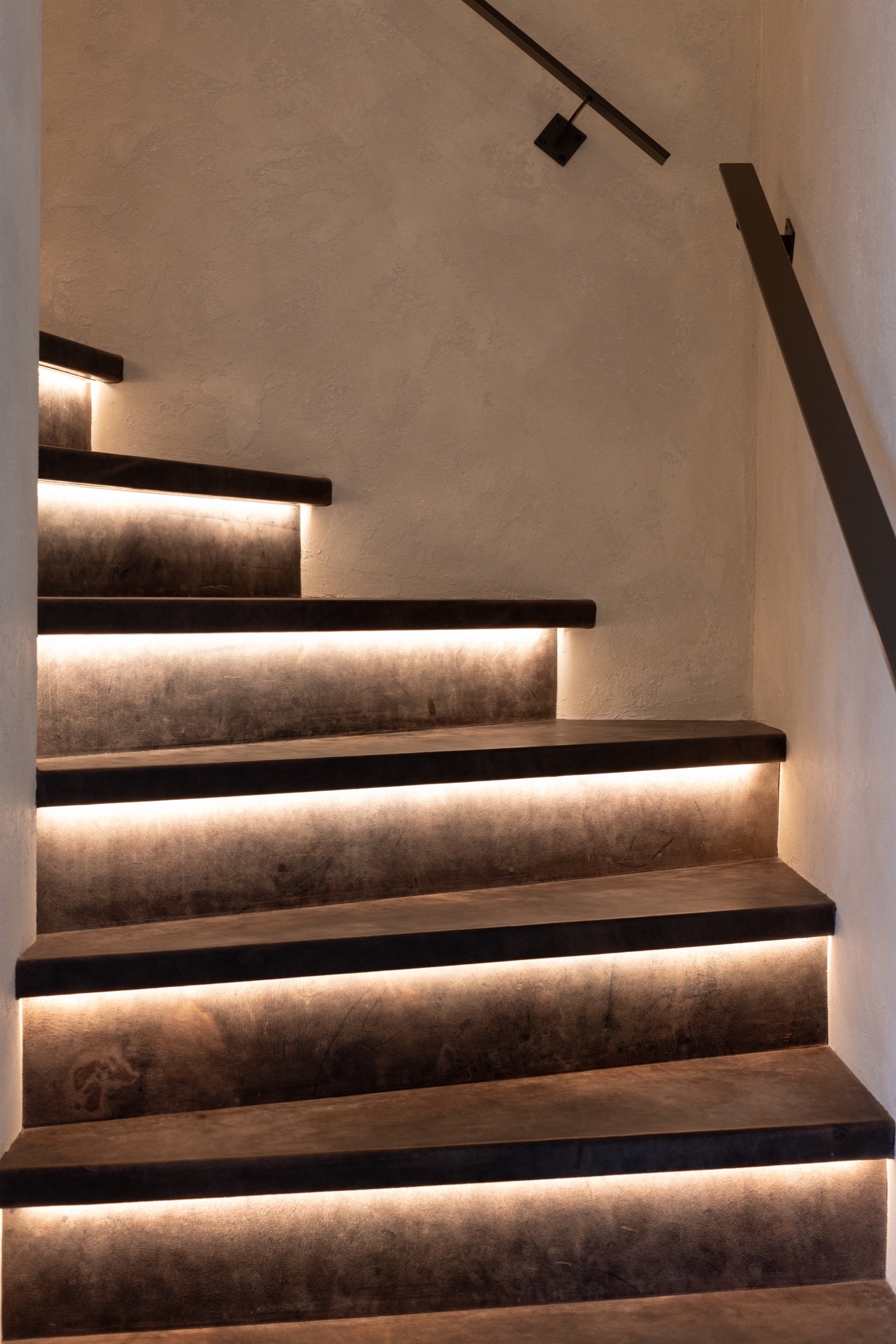 trap met verlichting bij tredes
