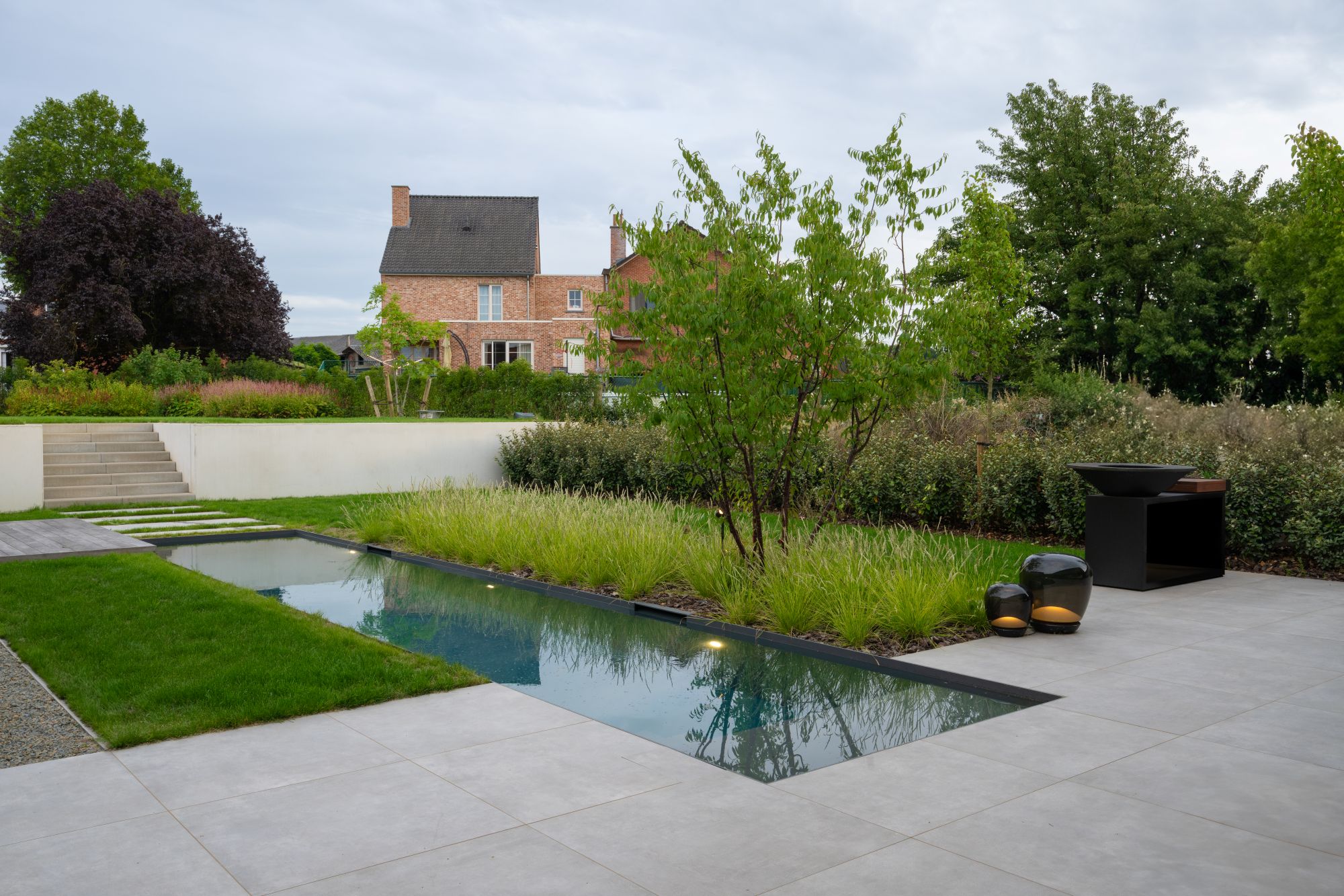 tuin met zwembad