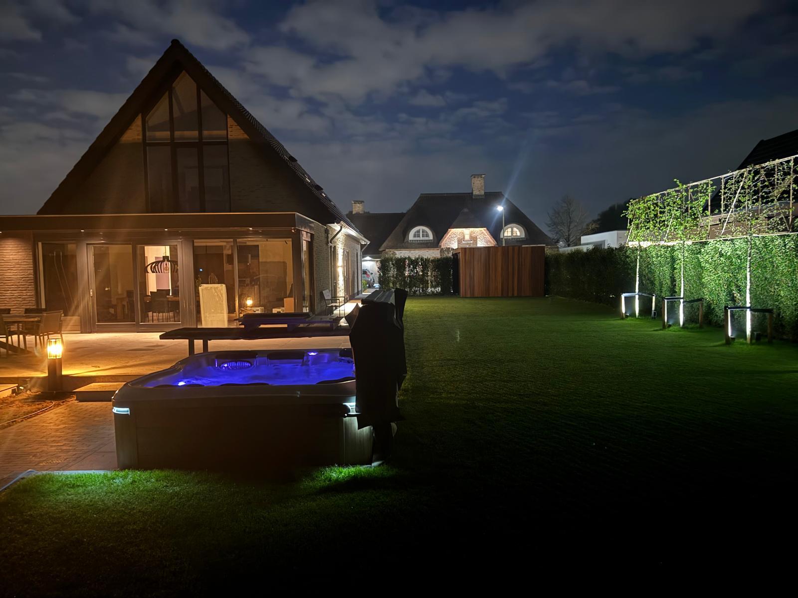 tuin met luxe spa