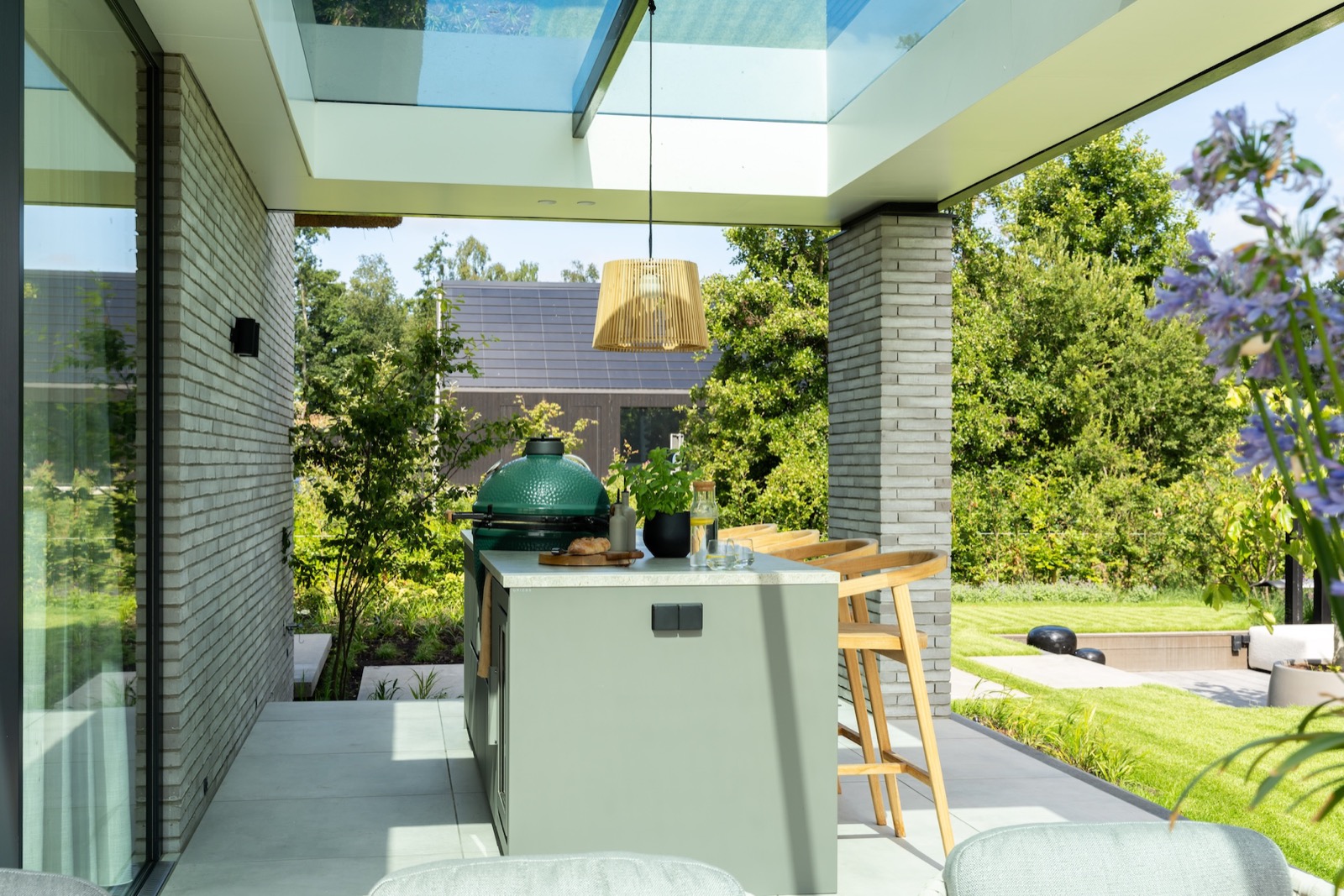 overkapping met luxe buitenkeuken