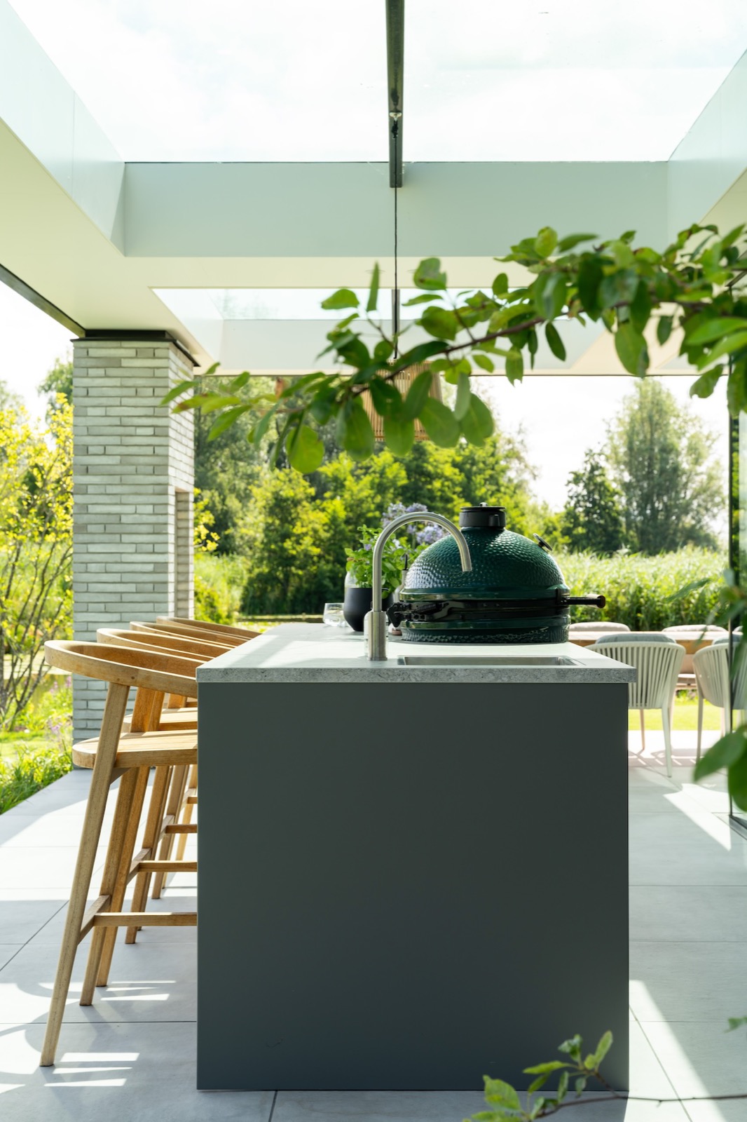 veranda met design buitenkeuken