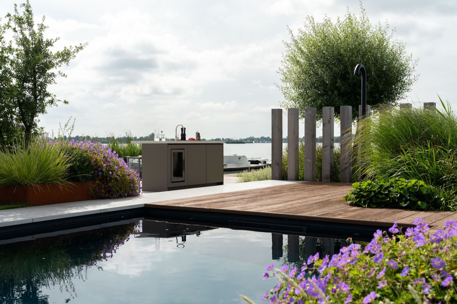 terras met maatwerk buitenkeuken