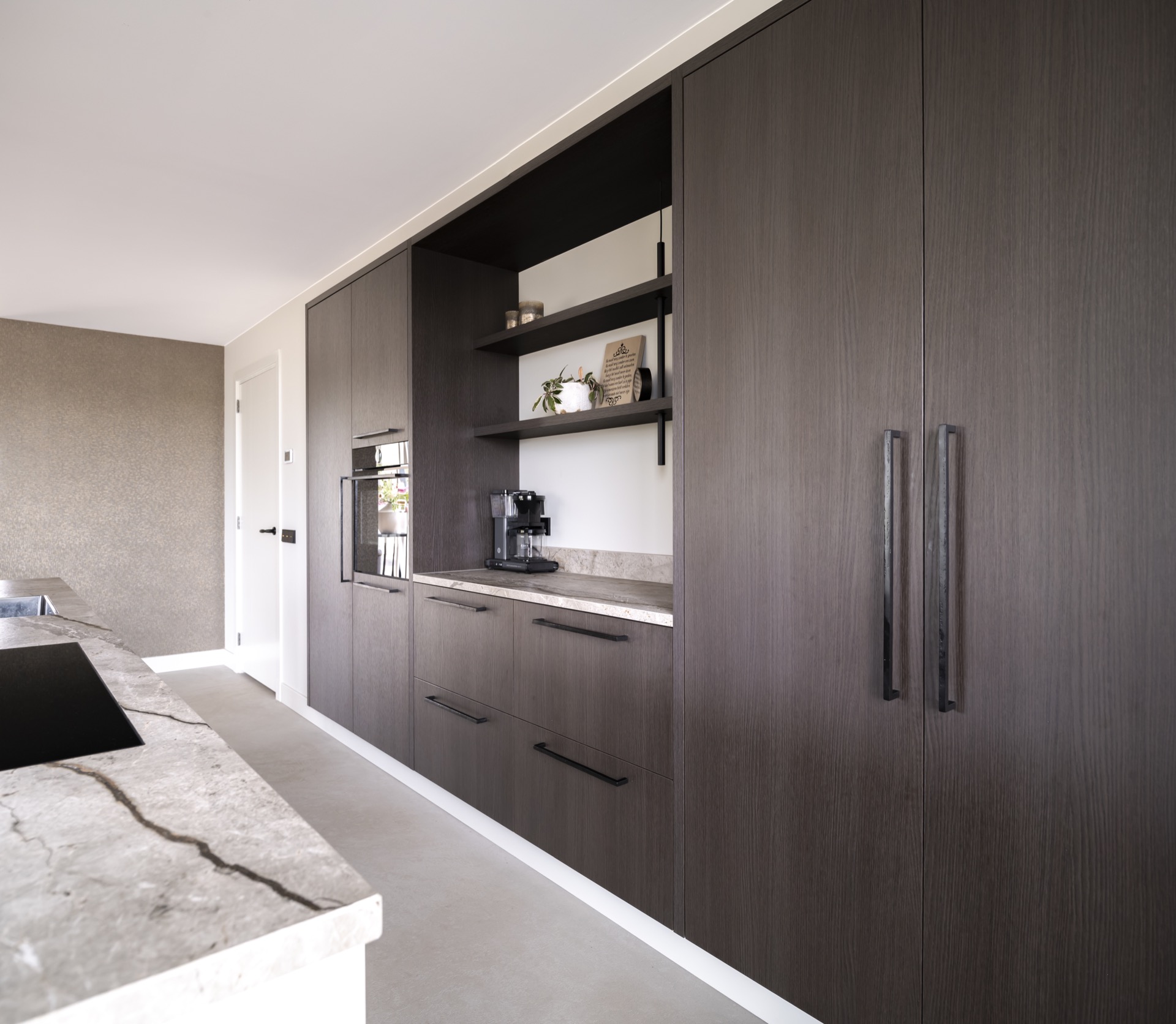 keuken met kastenwand