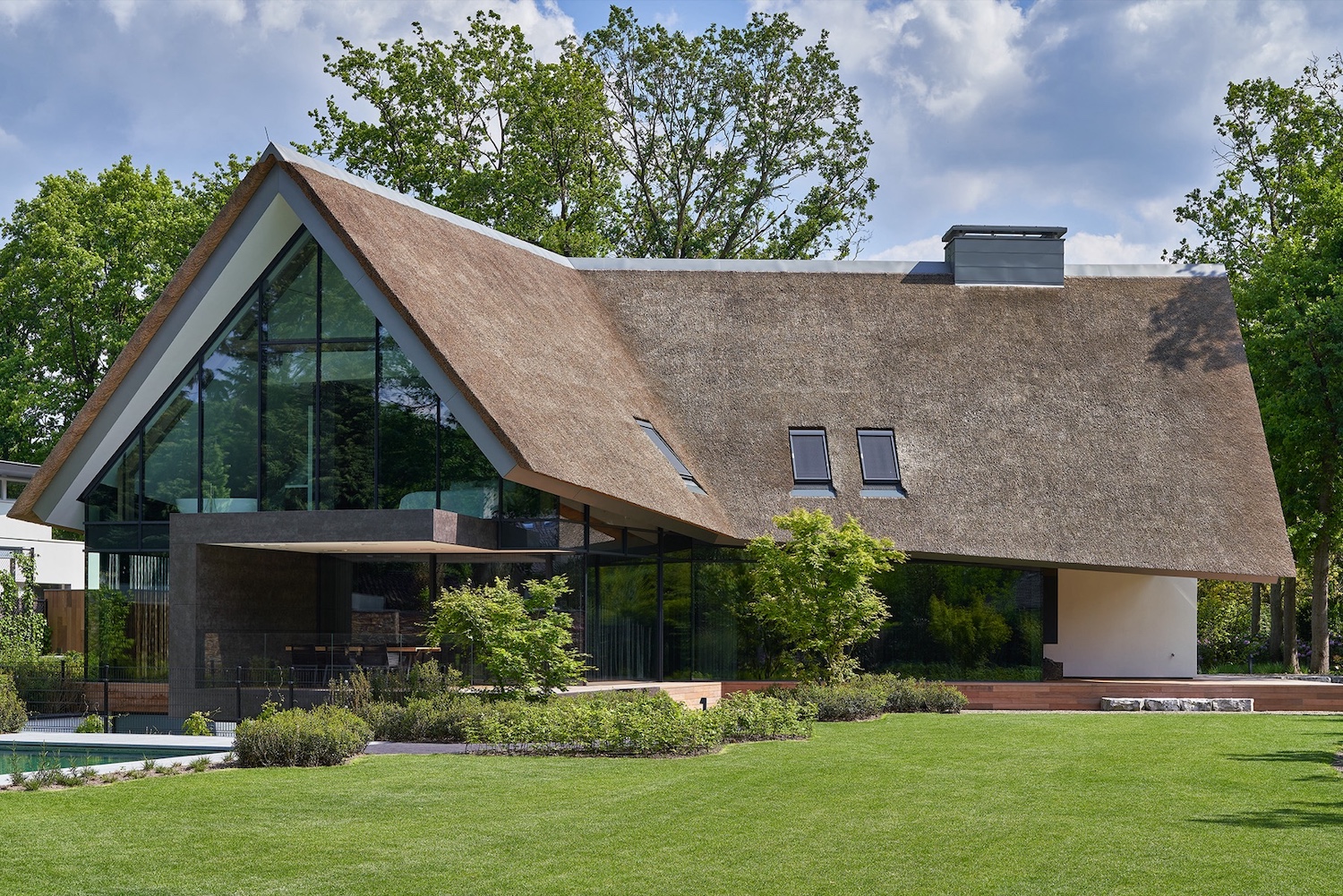 design villa met rieten kap